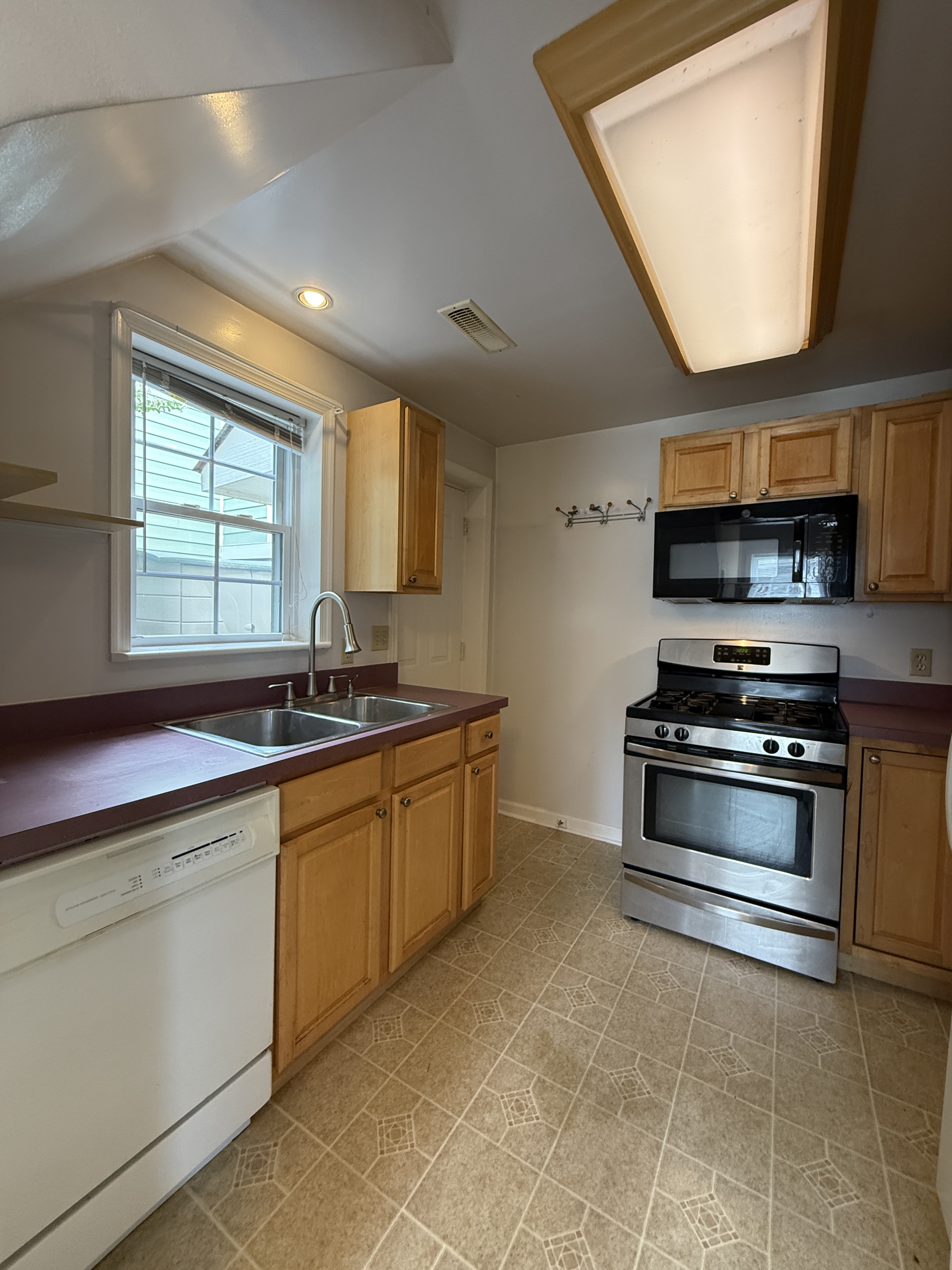 1115 Winchester Street - A K5