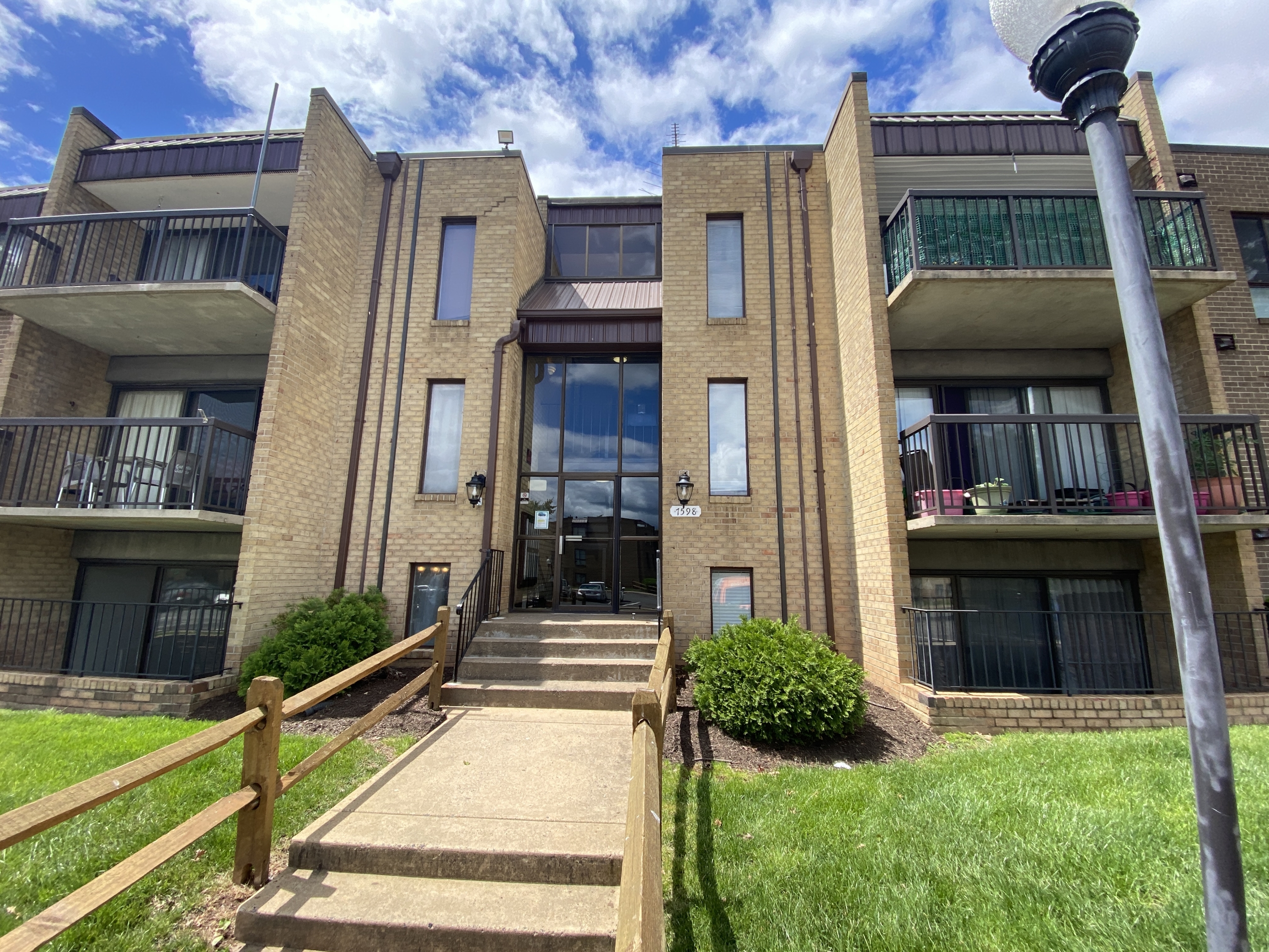 7598 Gales Court Apt 001